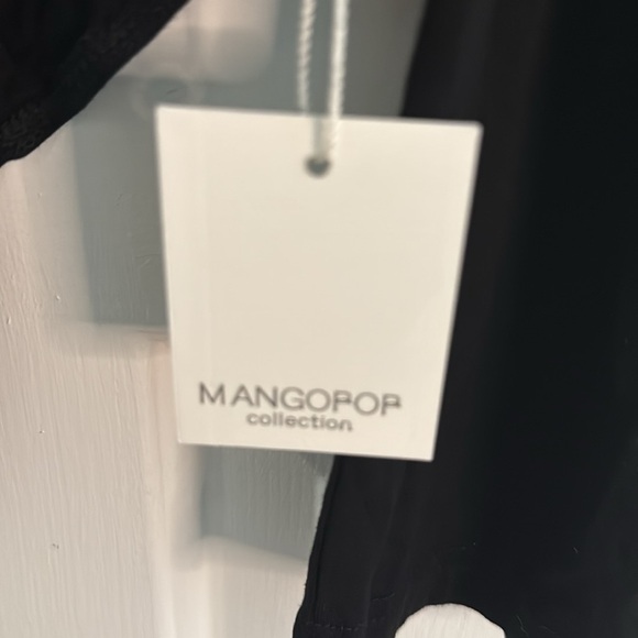 NEW Mangopop Black Long Sleeve Stretch Bodysuit with Bare Shoulders - Picture 2 of 10